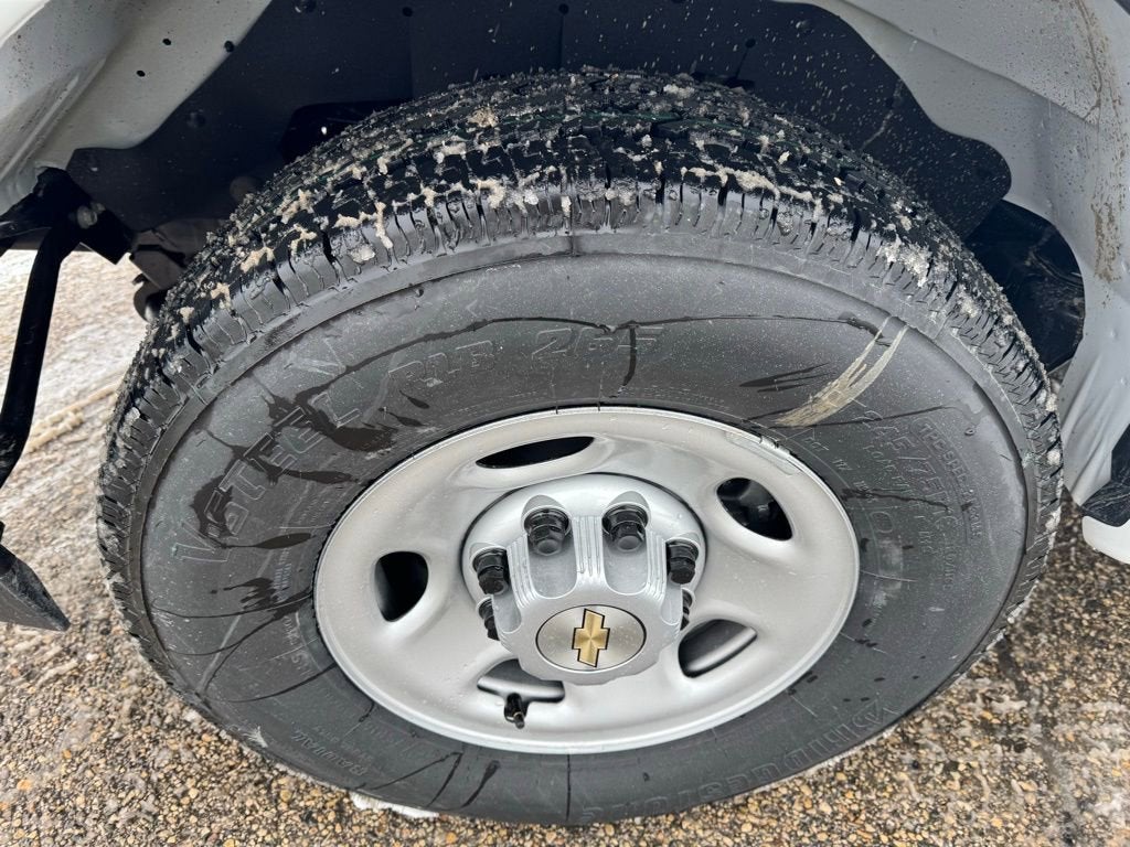 2025 Chevrolet Express Cargo 3500 WT