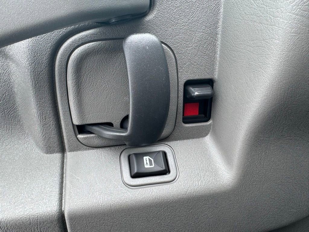 2025 Chevrolet Express Cargo 3500 WT