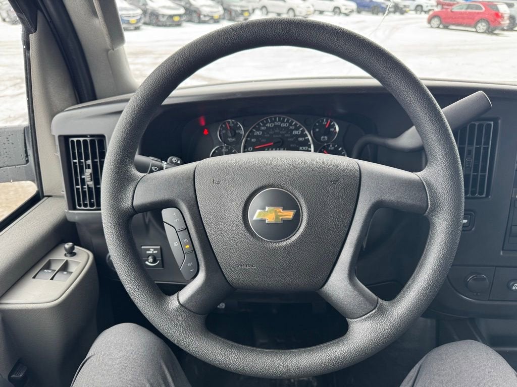 2025 Chevrolet Express Cargo 3500 WT