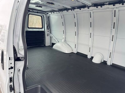 2025 Chevrolet Express Cargo 3500 WT