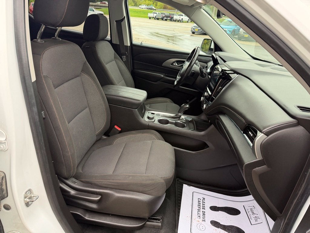 2018 Chevrolet Traverse LT Cloth
