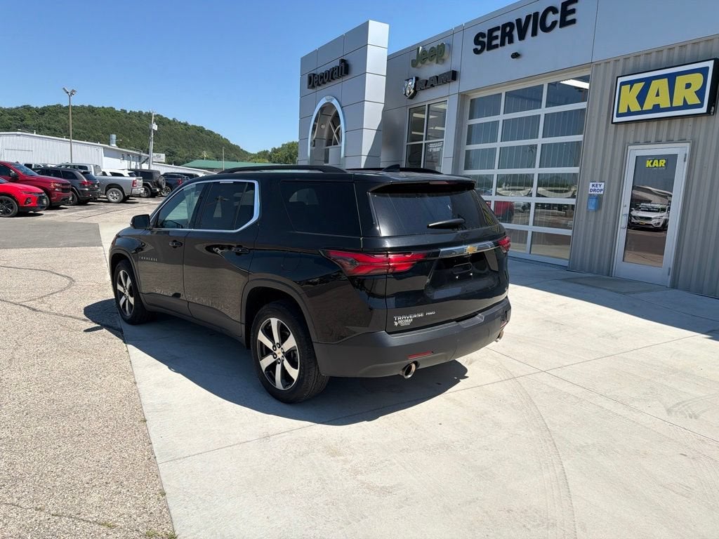 2023 Chevrolet Traverse LT Leather