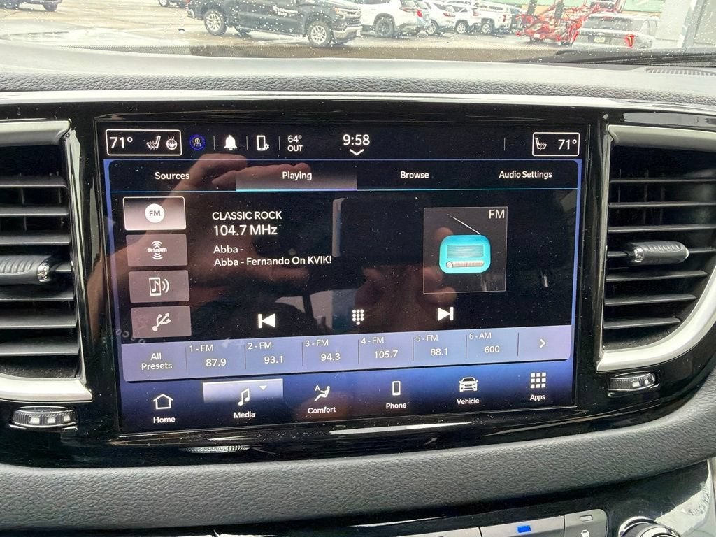 2023 Chrysler Pacifica Touring L