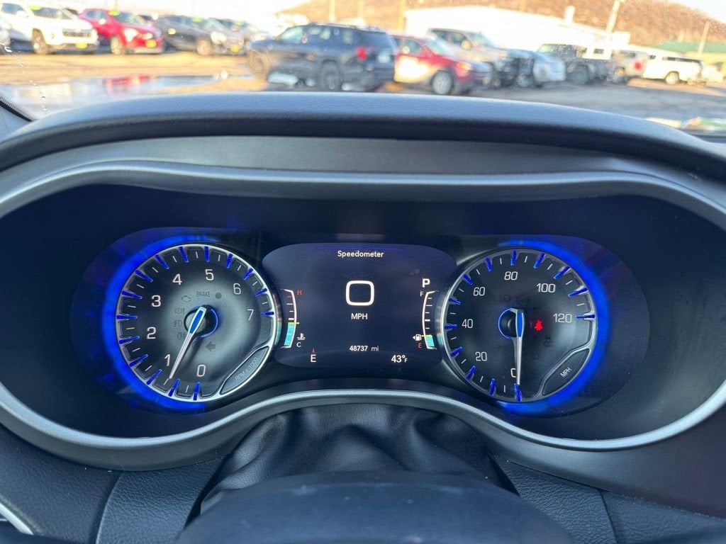 2025 Chrysler Voyager LX