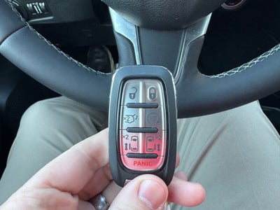 2025 Chrysler Voyager LX