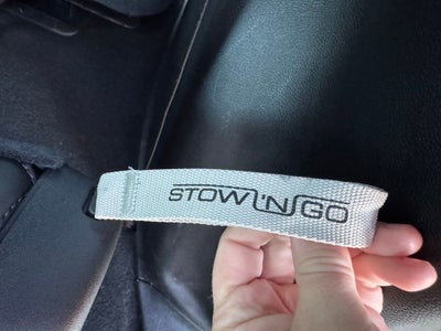 2025 Chrysler Voyager LX