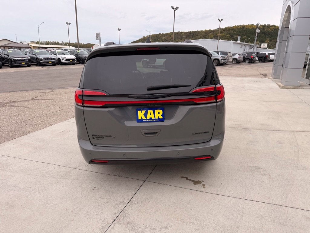 2025 Chrysler Pacifica Limited
