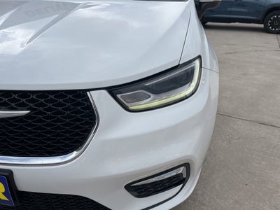 2023 Chrysler Pacifica Hybrid Touring L