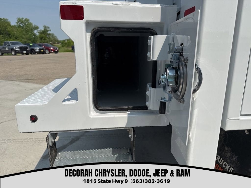 2024 RAM 5500 Chassis Cab Tradesman