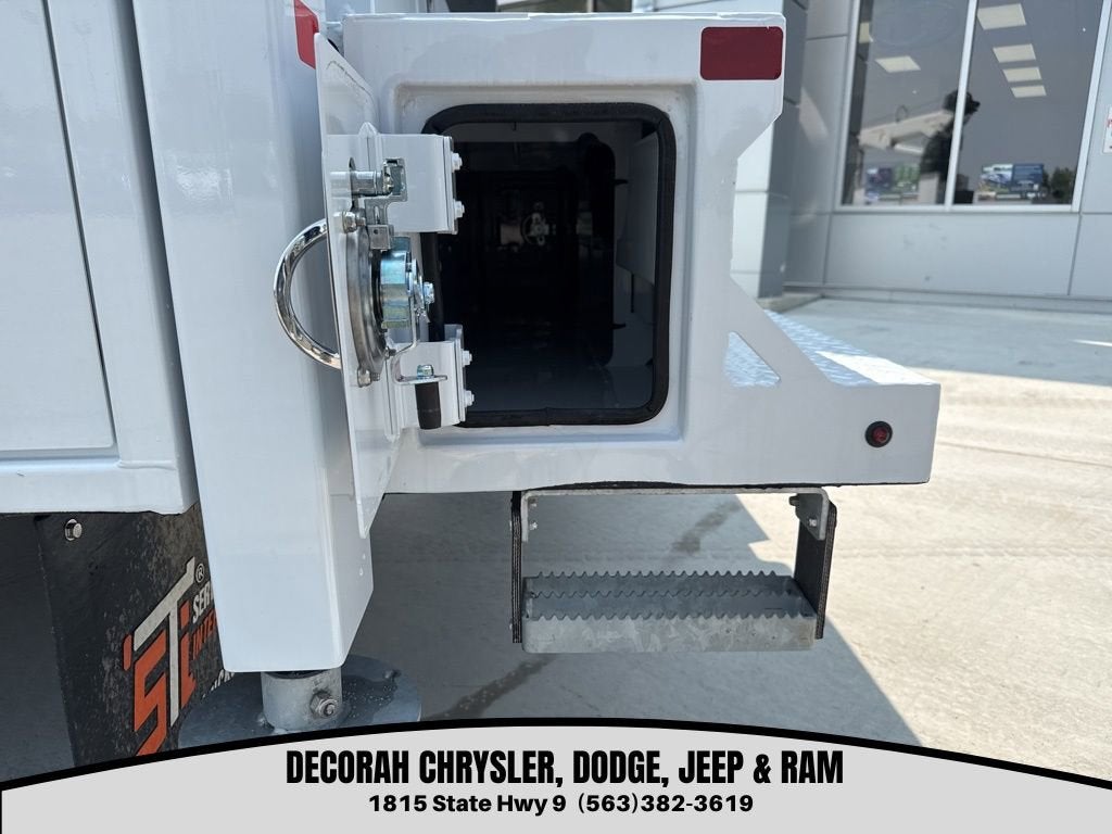 2024 RAM 5500 Chassis Cab Tradesman