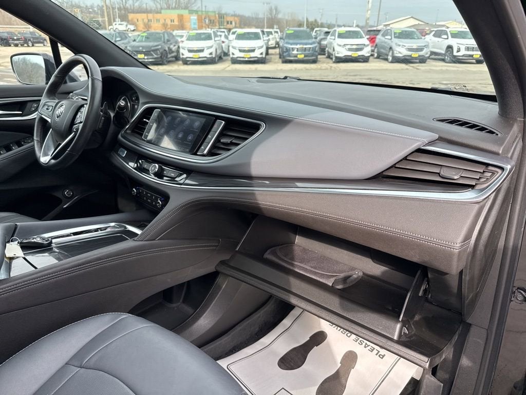 2023 Buick Enclave Essence