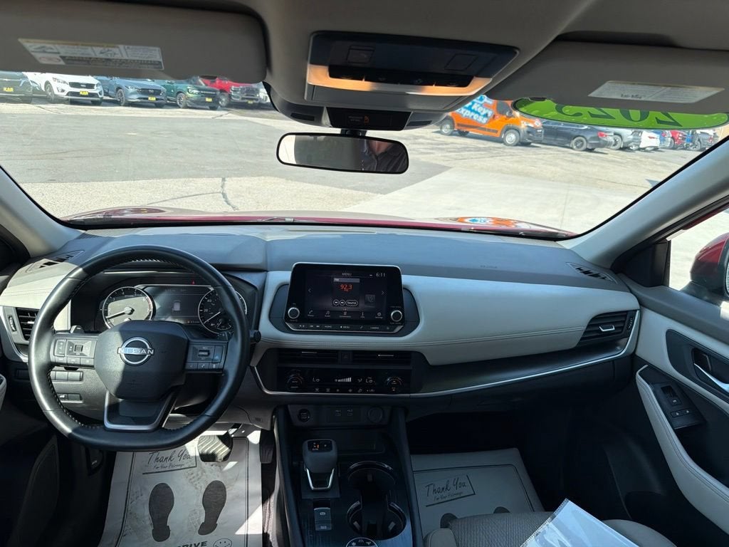 2025 Nissan Rogue SV