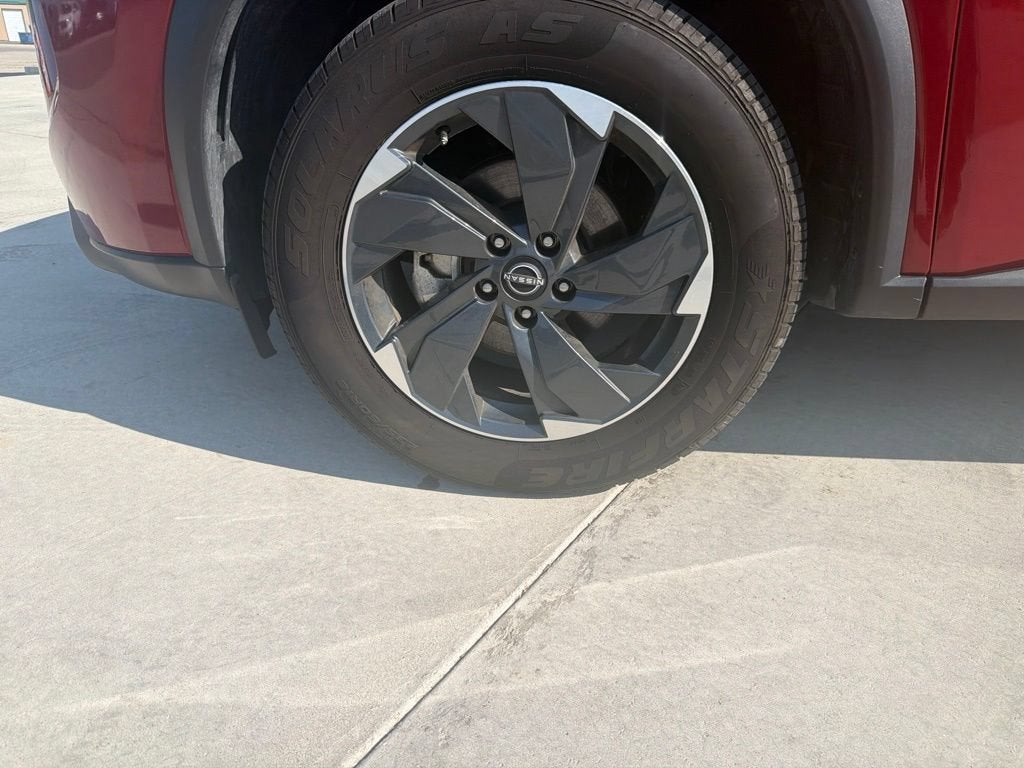 2025 Nissan Rogue SV