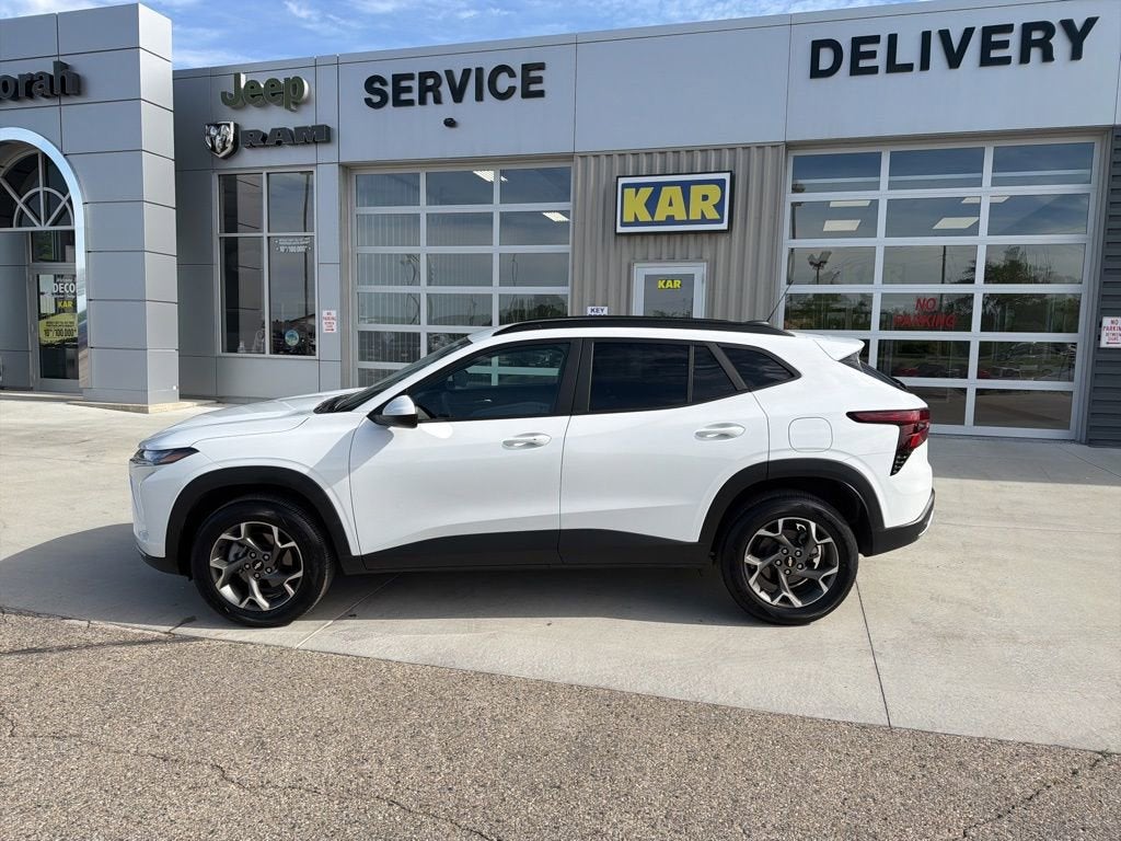2025 Chevrolet Trax LT